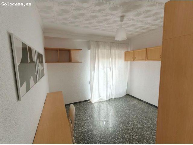 Amplio piso en alquiler en Elda, Av. Alfonso XIII por €500