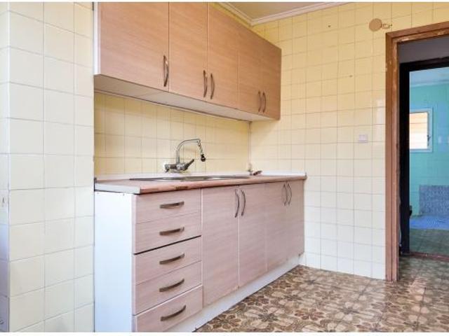 Amplio Piso en Benicalap, Valencia: Oportunidad de Reforma a Tu Gusto ?✨