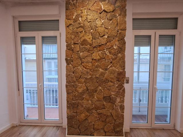 Amplio piso en casco antiguo de Cádiz