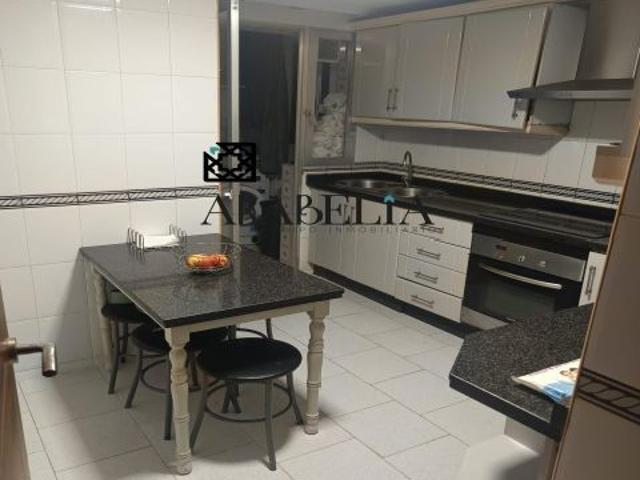 Amplio Piso en Córdoba Ideal para Entrar a Vivir por €174.900
