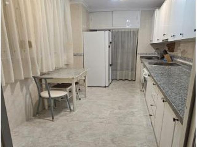 Amplio Piso en el Corazón de Fuengirola Oportunidad Única
