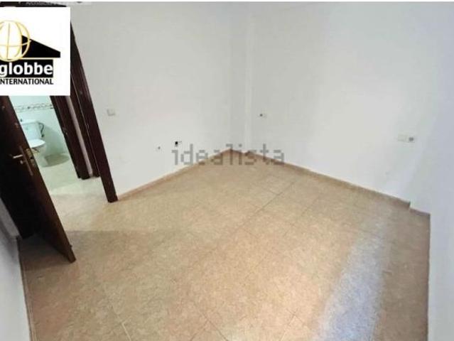 Amplio Piso en Málaga Cruz del Humilladero por €257,000