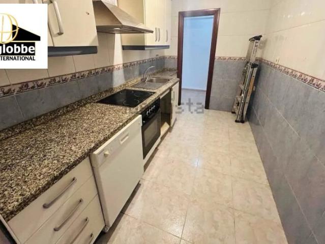 Amplio Piso en Málaga Cruz del Humilladero por €257,000