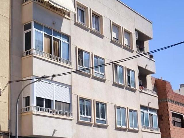 Amplio piso en Monforte del Cid, Alicante Oportunidad única