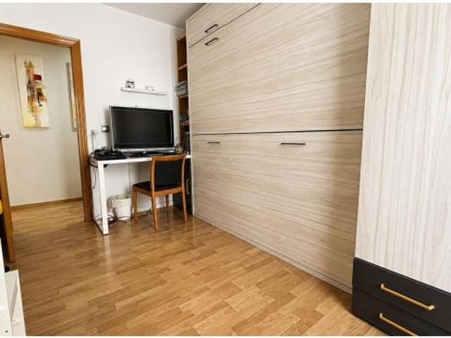 Amplio Piso en Paterna Ideal para Familias o Inversores