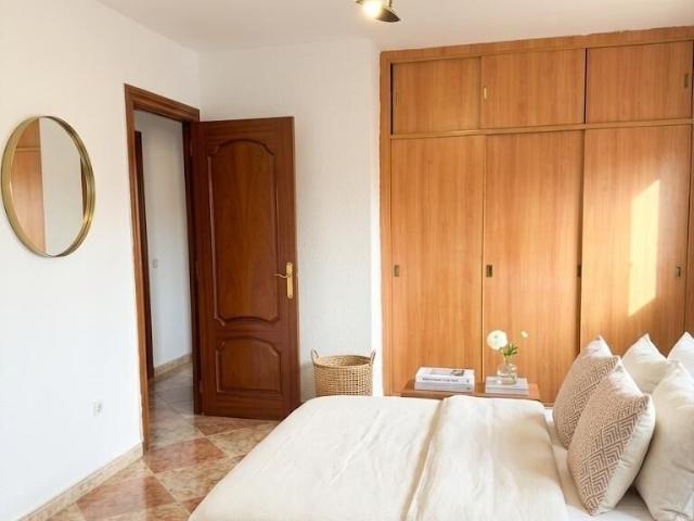 Amplio Piso en Portada Alta, Málaga Vistas Inigualables por €279.999