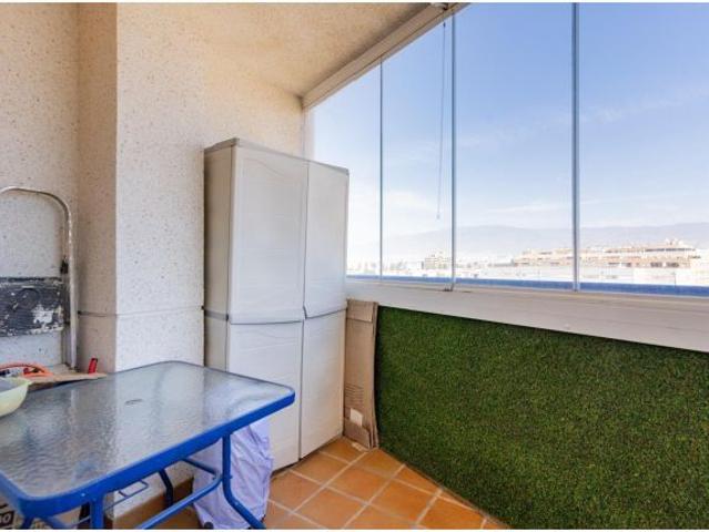 Amplio Piso en Roquetas de Mar con Vistas y Parking por €168,000