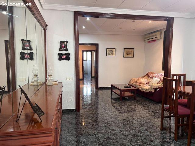 Amplio piso familiar en Av. Catalunya con luz y ubicación perfecta en Tgn