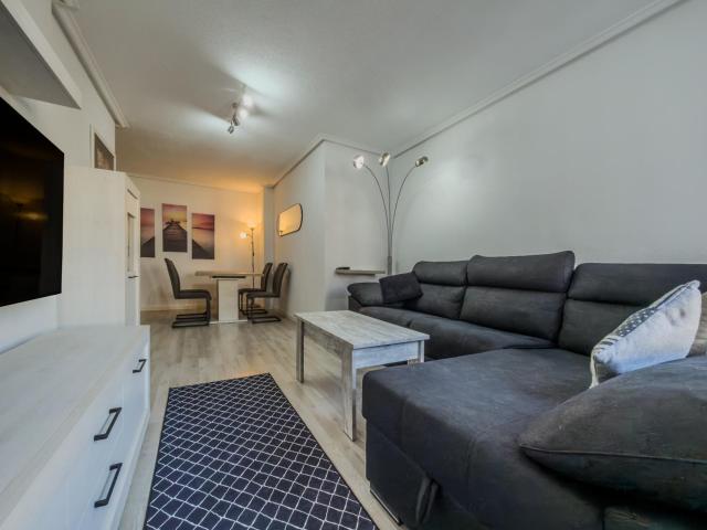 AMPLIO PISO REFORMADO DE 3 HABITACIONES JUNTO AL CENTRO BOTÍN