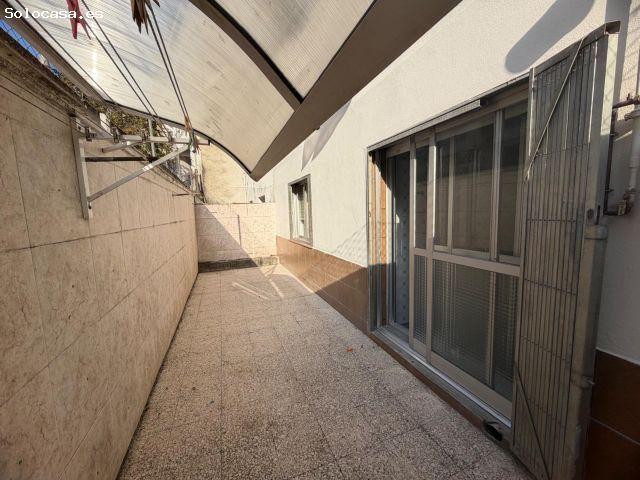 Amplio Piso Semireformado en el Corazón de Ourense Ideal para Estudiantes