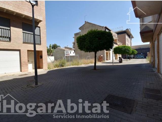 AMPLIO TERRENO URBANO PARA HACER LA CASA DE TUS SUEÑOS