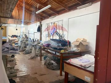 Amplio terreno con posibilidad comercial | 4 Dormitorios por 7020.00 en Peñalolén