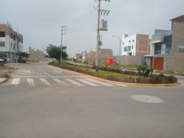 AMPLIO TERRENO DOBLE FRENTE URB LOS NOGALES – PIMENTEL CHICLAYO