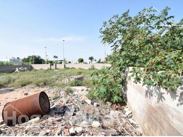 AMPLIO TERRENO PARA CONSTRUIR LA CASA DE TUS SUEÑOS CERCA DEL MAR
