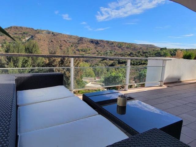 Amplio y tranquilo apartamento de 2 dormitorios en el exclus. 100m² Estepona