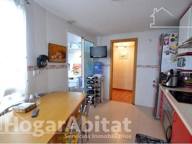 AMPLIO Y EXTERIOR CON PISCINA, GARAJE Y TRASTERO