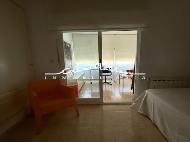 AMPLIO Y LUMINOSO APARTAMENTO PLAYA ARENAL BOL CALPE. De Septiembre a Julio