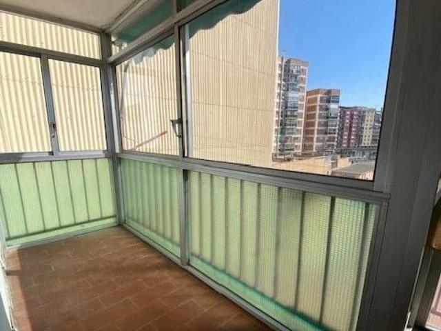 Amplio y Luminoso Piso en Avenida Catalunya
