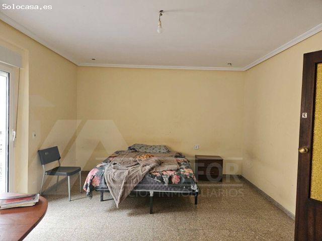 Amplio y Luminoso Piso en Carolinas altas, Alicante por €138.000