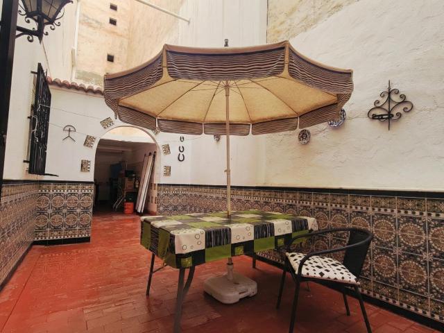 Amplio y Luminoso Piso en el Corazón de Zapillo, Almería Ideal para Vivir