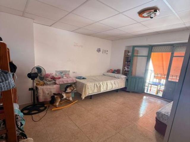 Amplio y Luminoso Piso en Venta en Santo Domingo, Alicante
