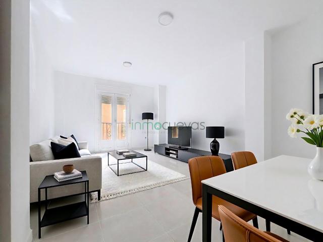Amplio y Luminoso Piso Semireformado en Cuevas del Almanzora por €125,000