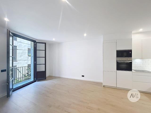 Amplio y Moderno Apartamento Reformado en El Raval, Barcelona