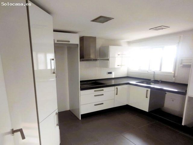 Amplio y moderno piso en Casines, Puerto Real
