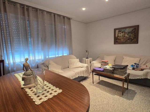 Amplio y Moderno Piso en Altabix, Elche Ideal para Estudiantes