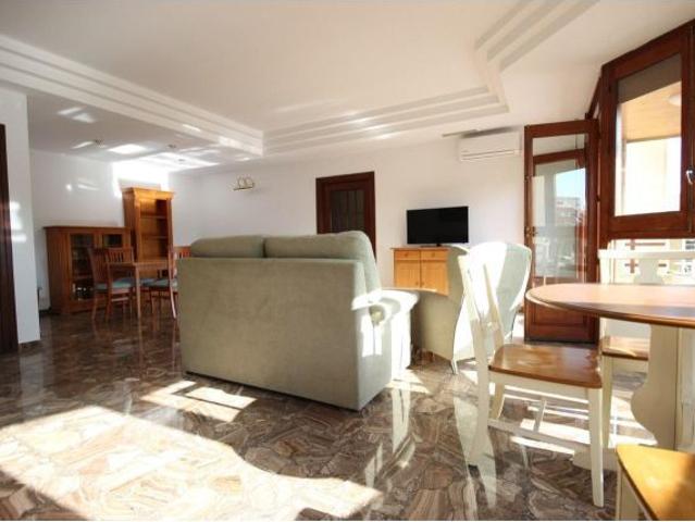 Amplio y Moderno Piso en Alquiler en Plaza Castelar
