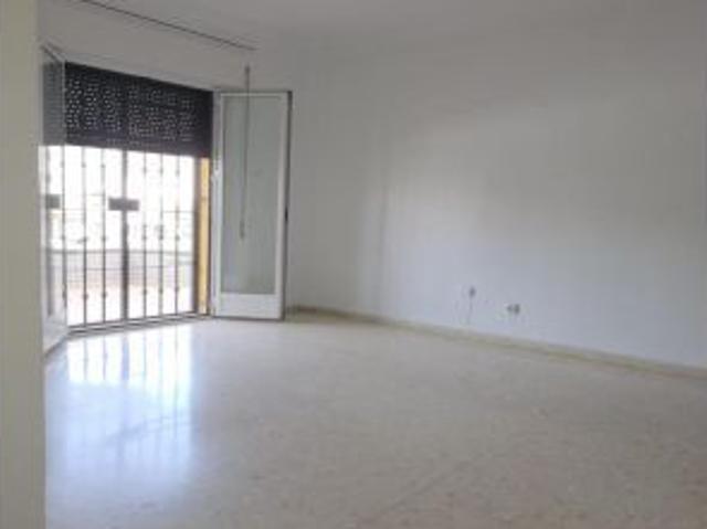 Amplio y Moderno Piso en el Corazón de Sevilla
