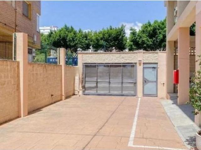 Amplio y Moderno Piso en Málaga Ideal para Invertir ?
