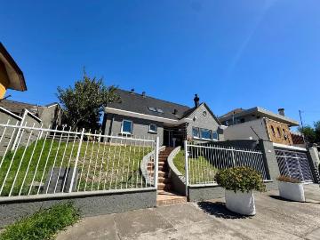 Amplia casa amoblada, 6 dormitorios, 4 baños, lomas