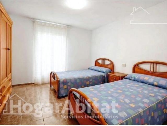 AMPLIA CASA CON TERRAZA Y 7 DORMITORIOS