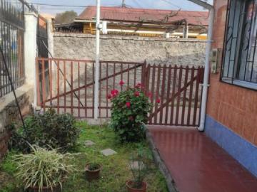 Amplia casa con terreno de 253m2 Sta. Adriana