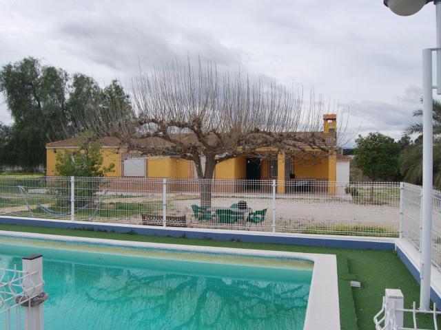 Amplia Casa con Terreno en Sangonera la Seca