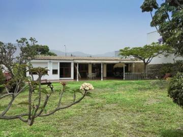 AMPLIA CASA DE 1000 M2 EN 1ERA ETAPA DE RINCONADA DE LAGO