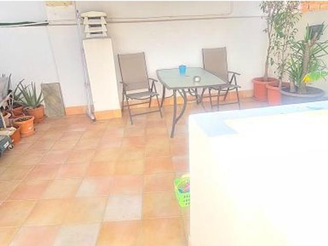 Amplia Casa de Dos Plantas con Patio y Terraza en Venta en alguazas