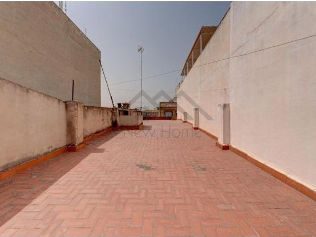 ? ¡Amplia casa de pueblo en pleno corazón del municipio!