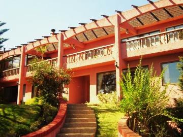 Amplia Casa Emplazada Sector Residencial, Miraflores Bajo – Coproch