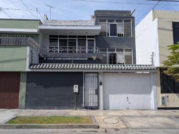 Amplia Casa en URB. ELIO para familias grandes