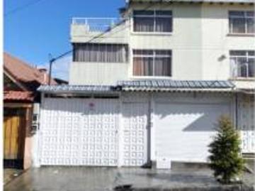 AMPLIA CASA EN VENTA, 4 DORM. LOCAL COMERCIAL, KENNEDY, NORTE QUITO