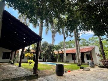 Amplia Casa en Venta – Zona Urbana, Puerto Morelos, Q. Roo