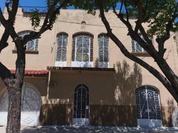 AMPLIA CASA EN VENTA CON UNA MAGNÍFICA UBICACIÓN