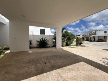 Amplia casa en venta en Privada Aleza, Conkal, Mérida Yucatán