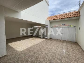 Amplia Casa en Venta muy cerca de Hospital 450 4