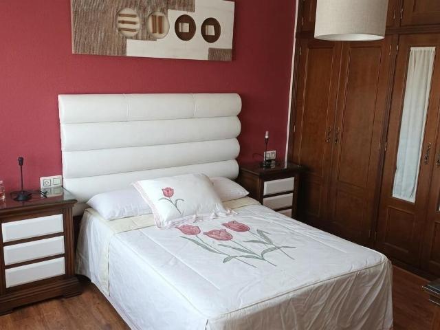 Amplia Casa en Alquiler en Villa del Río, Andalucía €650/mes
