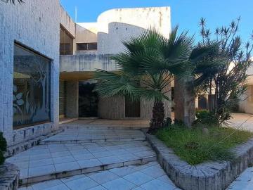AMPLIA CASA EN CD DEL SOL. EXCELENTE OPORTUNIDAD DE INVERSIÓN