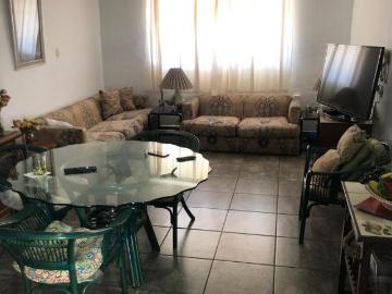 Amplia Casa en col. Benito Juárez Nezahualcóyotl