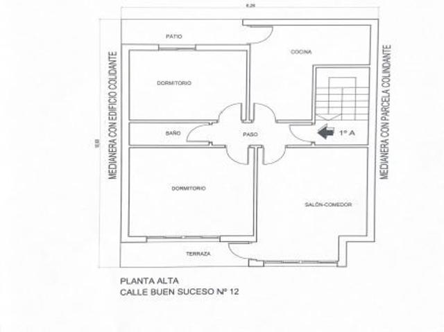 Amplia Casa en el Centro de Águilas Oportunidad para Reformar